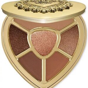 Heart-Shaped Eyeshadow Palette - Gold and Brown Shades